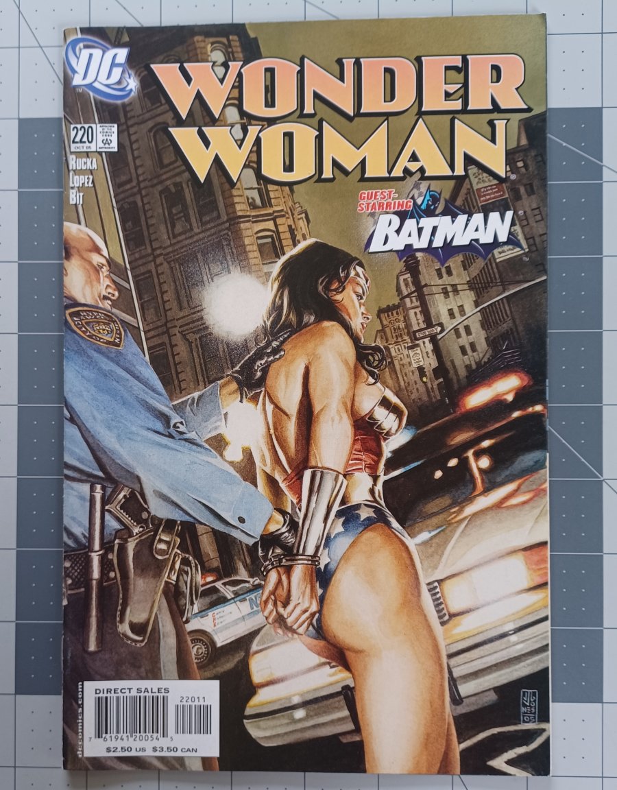 Wonder Woman #220 (2005) - DC Comics